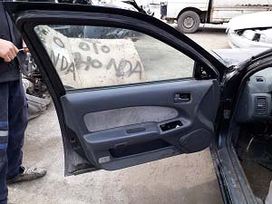 97-99 MODEL NİSSAN MAXİMA ÇIKMA KAPI KOLU